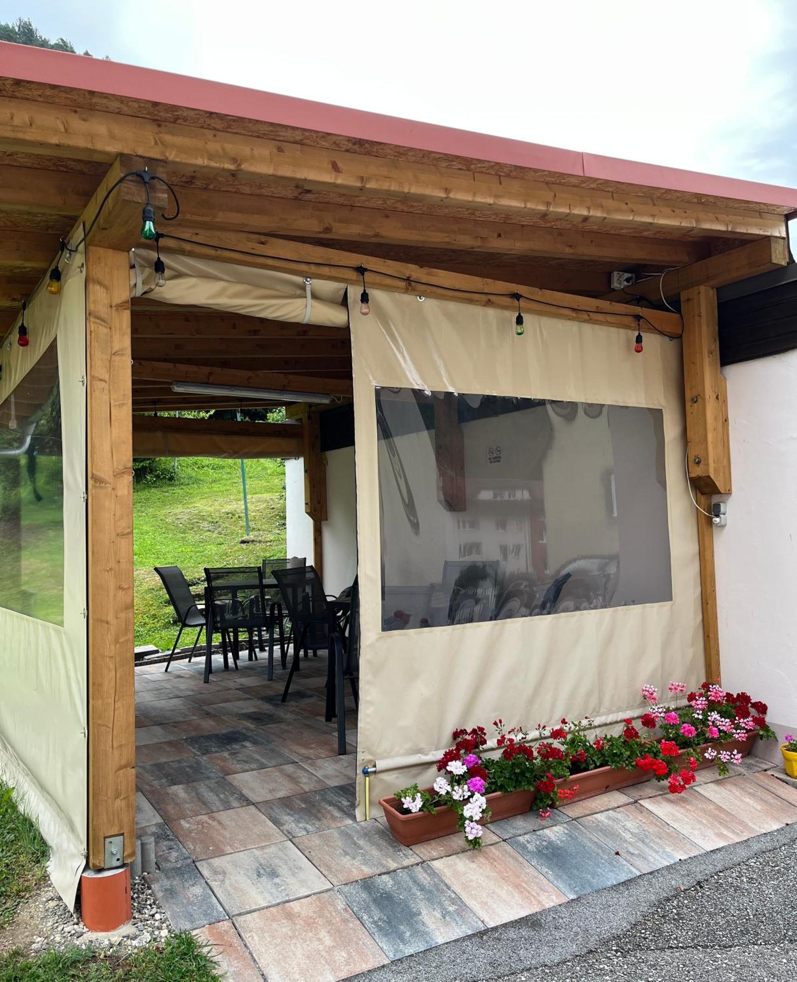 Haus Im Hochtal Apartment Bad Bleiberg Exterior foto